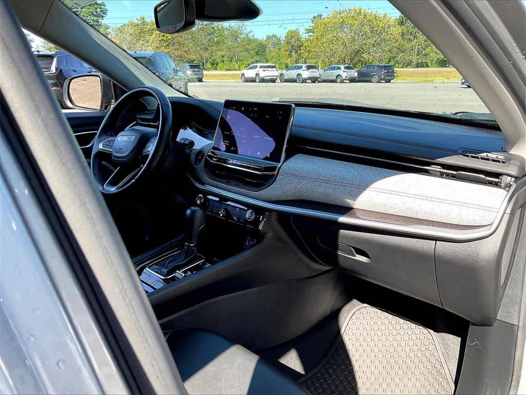 2022 Jeep Compass Latitude - Photo 13
