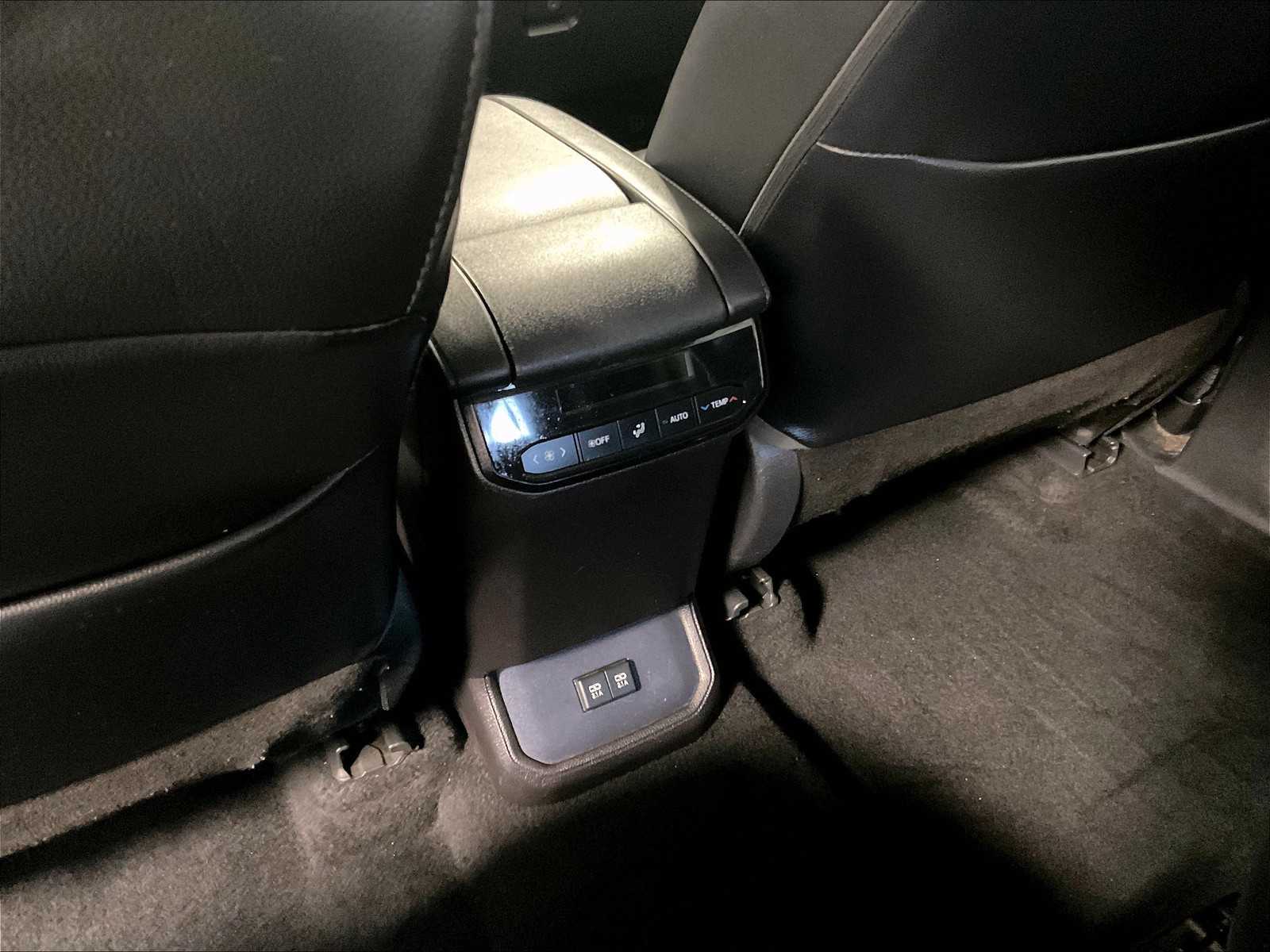 2021 Toyota Highlander Hybrid XLE - Photo 28