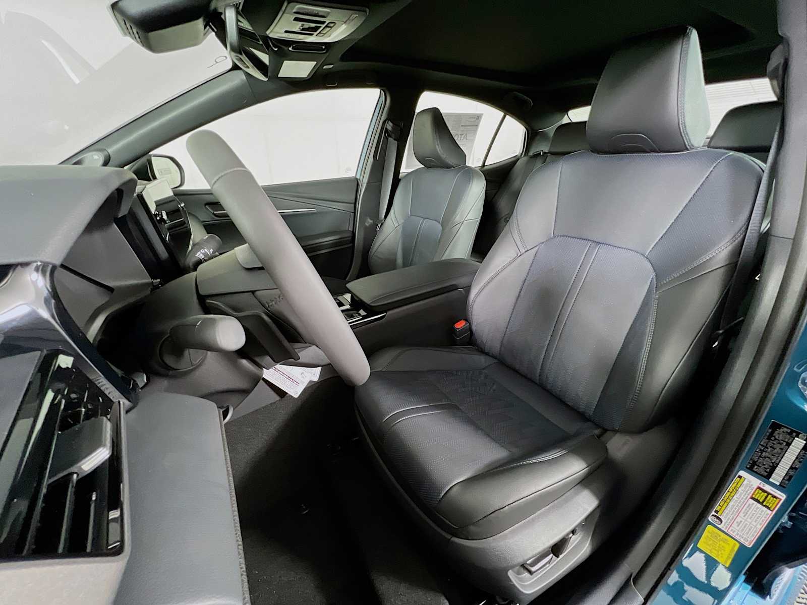 2025 Toyota Camry XSE - Photo 12