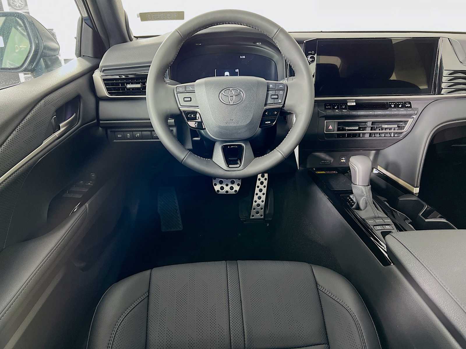 2025 Toyota Camry XSE - Photo 15