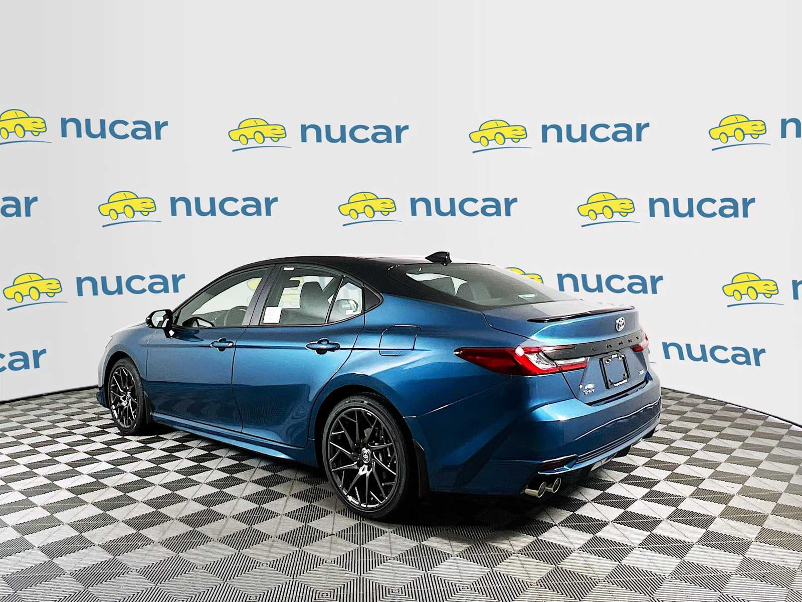 2025 Toyota Camry XSE - Photo 4