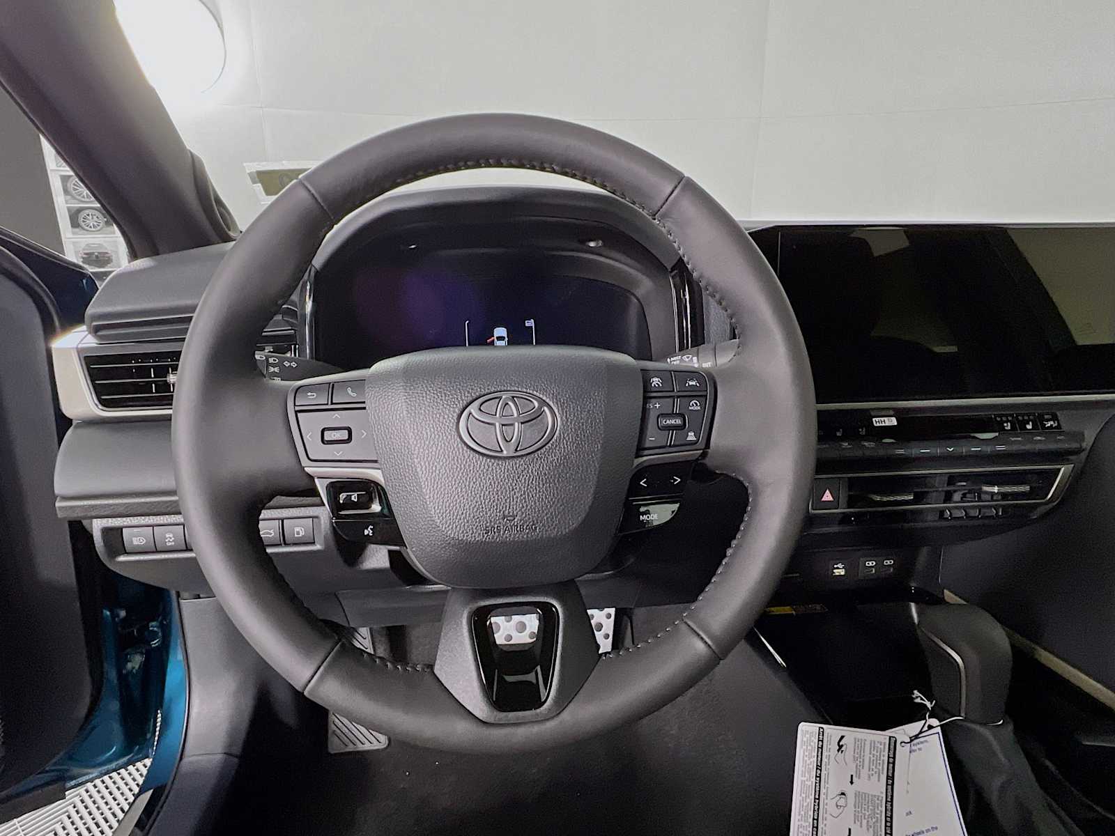 2025 Toyota Camry XSE - Photo 7