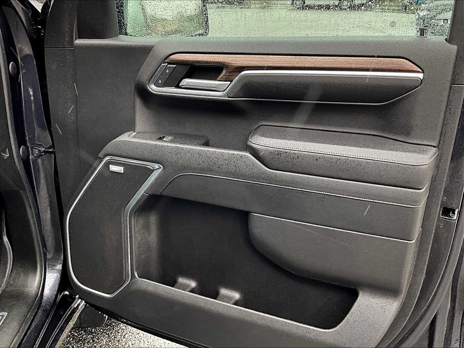 2023 Chevrolet Silverado 1500 RST - Photo 12