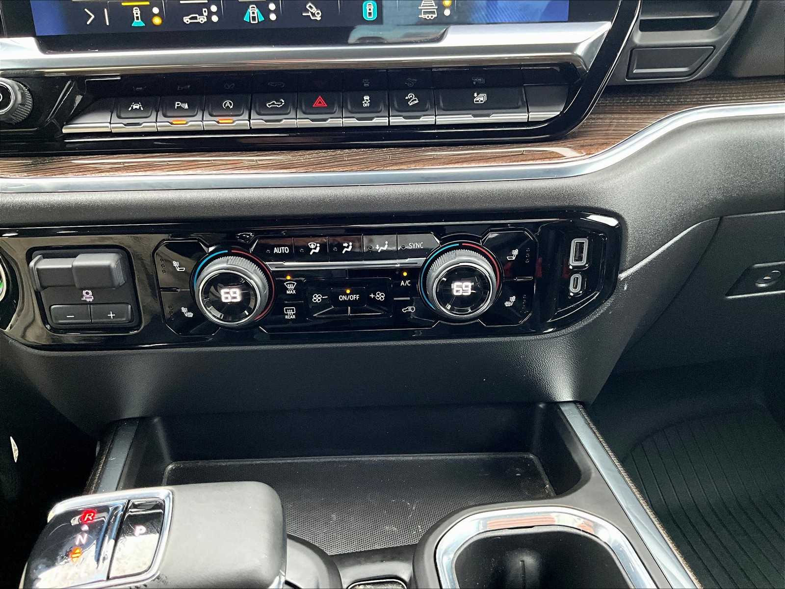 2023 Chevrolet Silverado 1500 RST - Photo 25