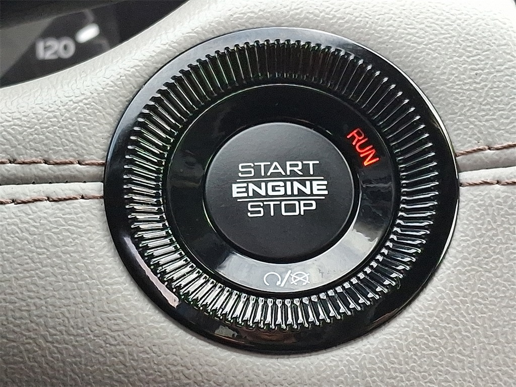 2024 Jeep Compass Limited - Photo 23