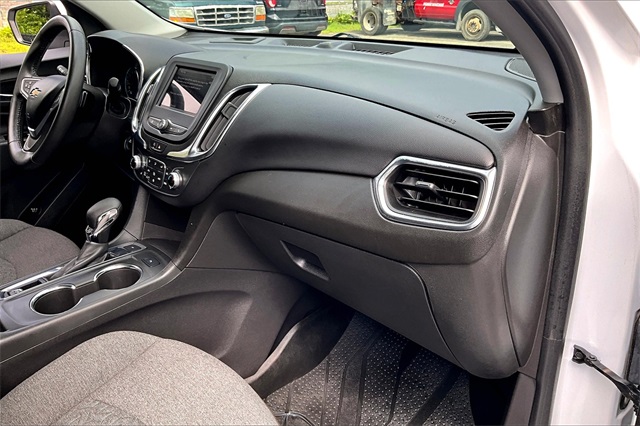 2022 Chevrolet Equinox LT - Photo 17