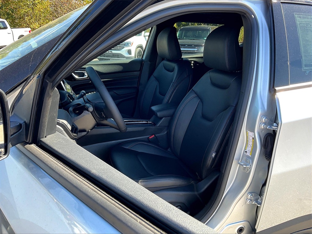 2025 Jeep Compass Limited - Photo 11