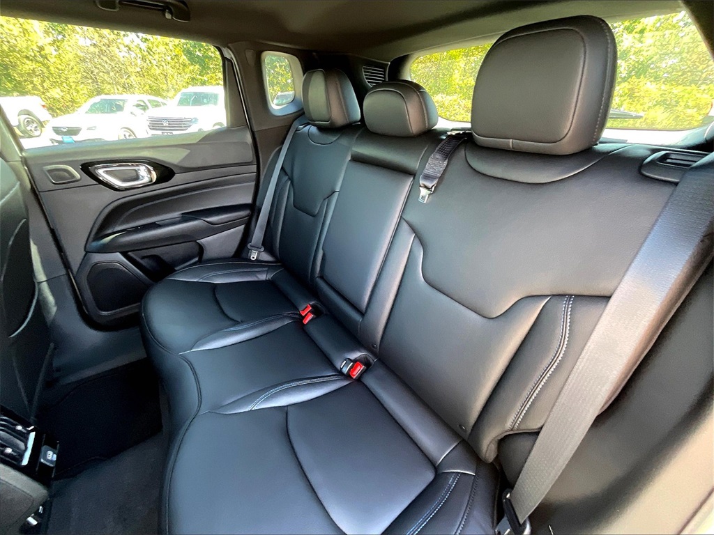 2025 Jeep Compass Limited - Photo 15