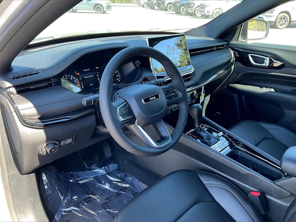 2025 Jeep Compass Limited - Photo 9