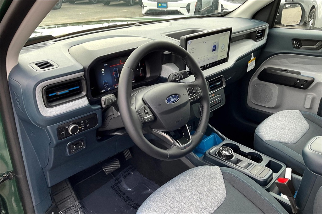 2025 Ford Maverick XLT - Photo 9