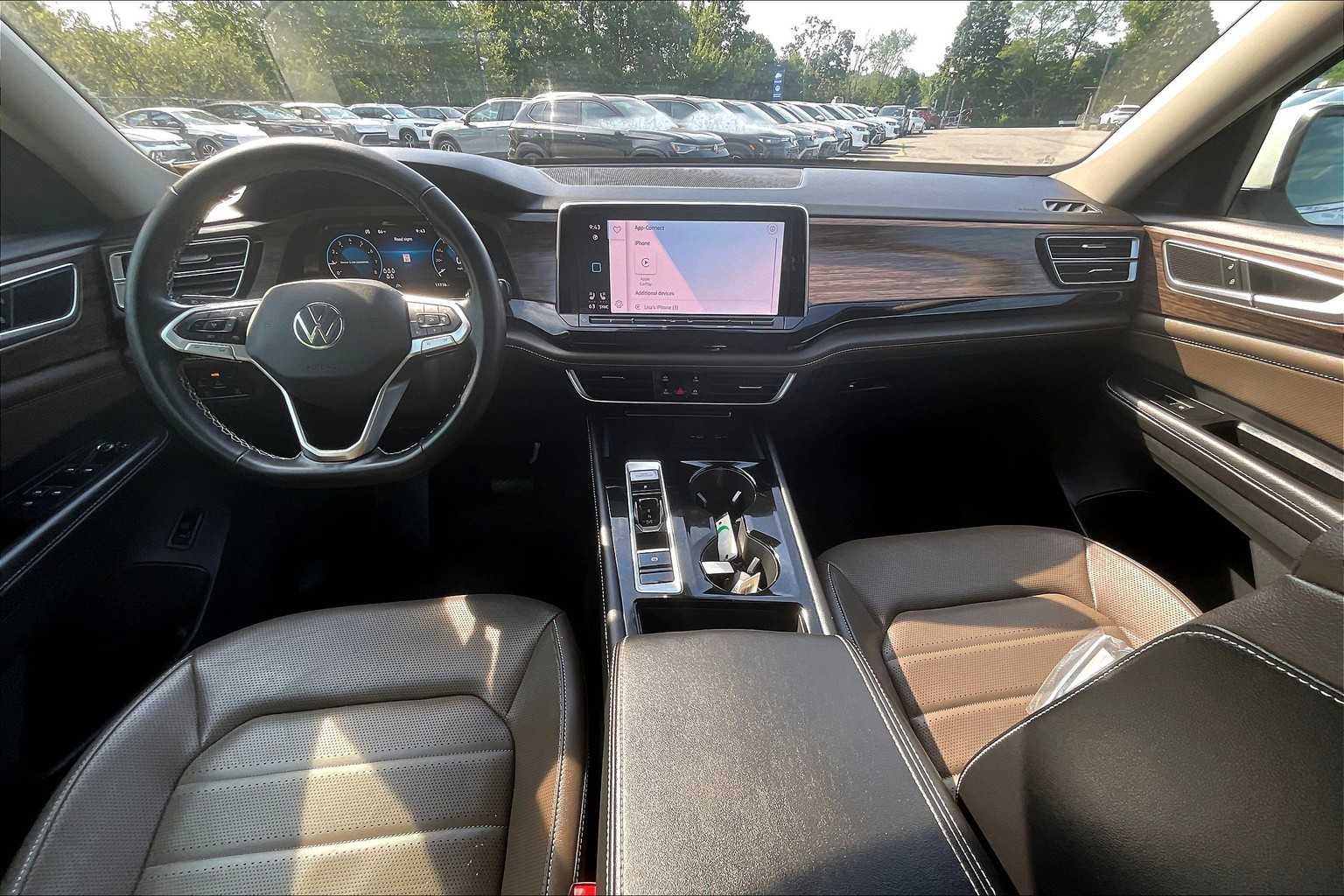 2024 Volkswagen Atlas 2.0T SEL - Photo 22
