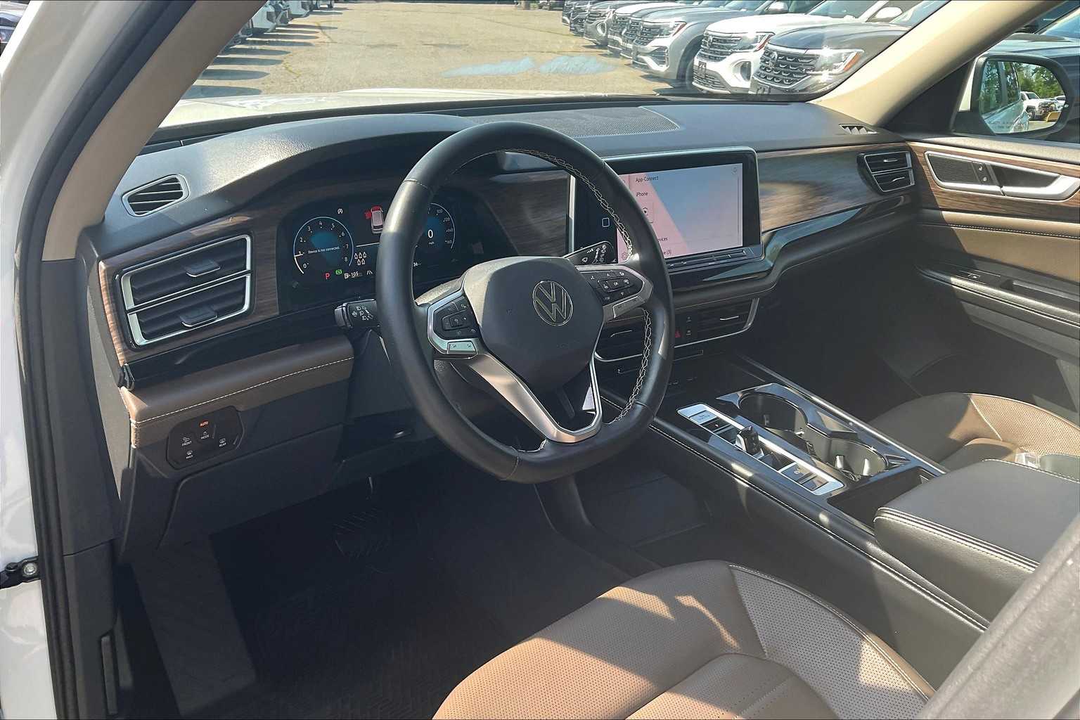 2024 Volkswagen Atlas 2.0T SEL - Photo 8