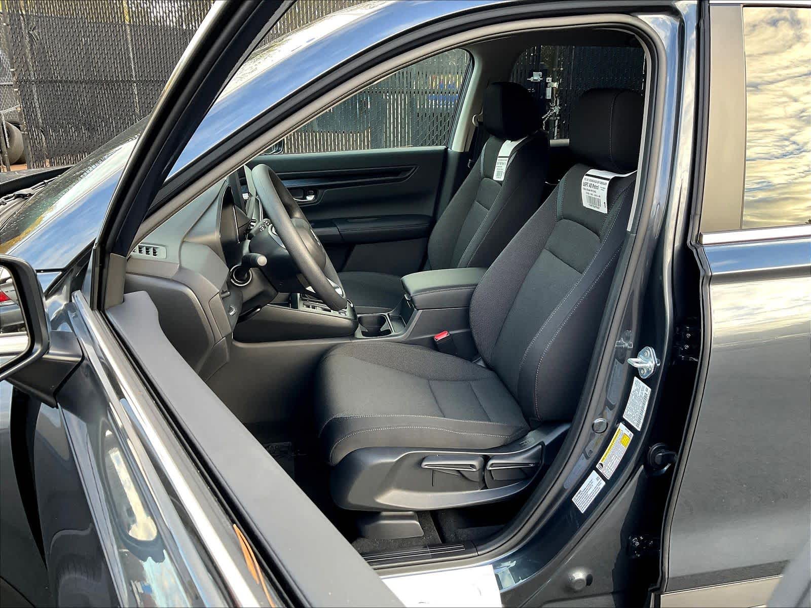 2026 Honda CR-V LX - Photo 11