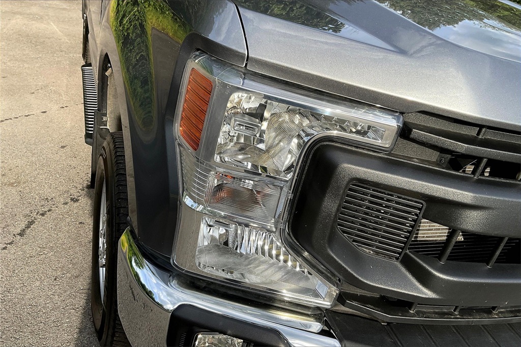 2022 Ford F-350SD XL - Photo 26