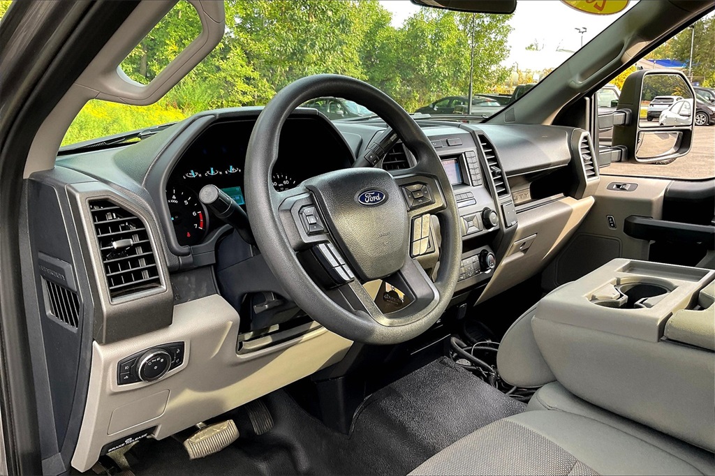 2022 Ford F-350SD XL - Photo 8