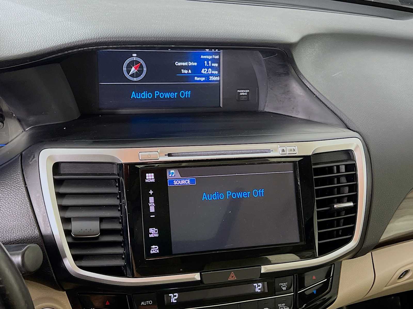 2017 Honda Accord Hybrid EX-L - Photo 14