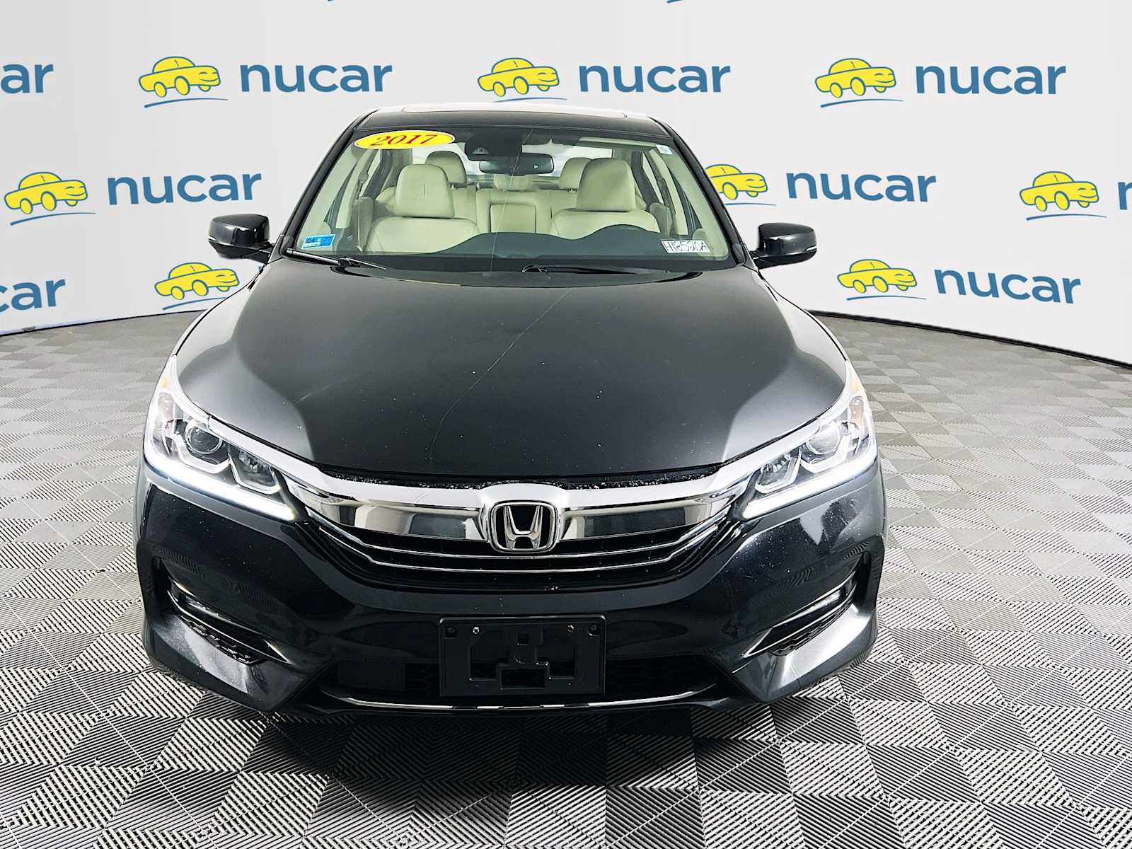 2017 Honda Accord Hybrid EX-L - Photo 2