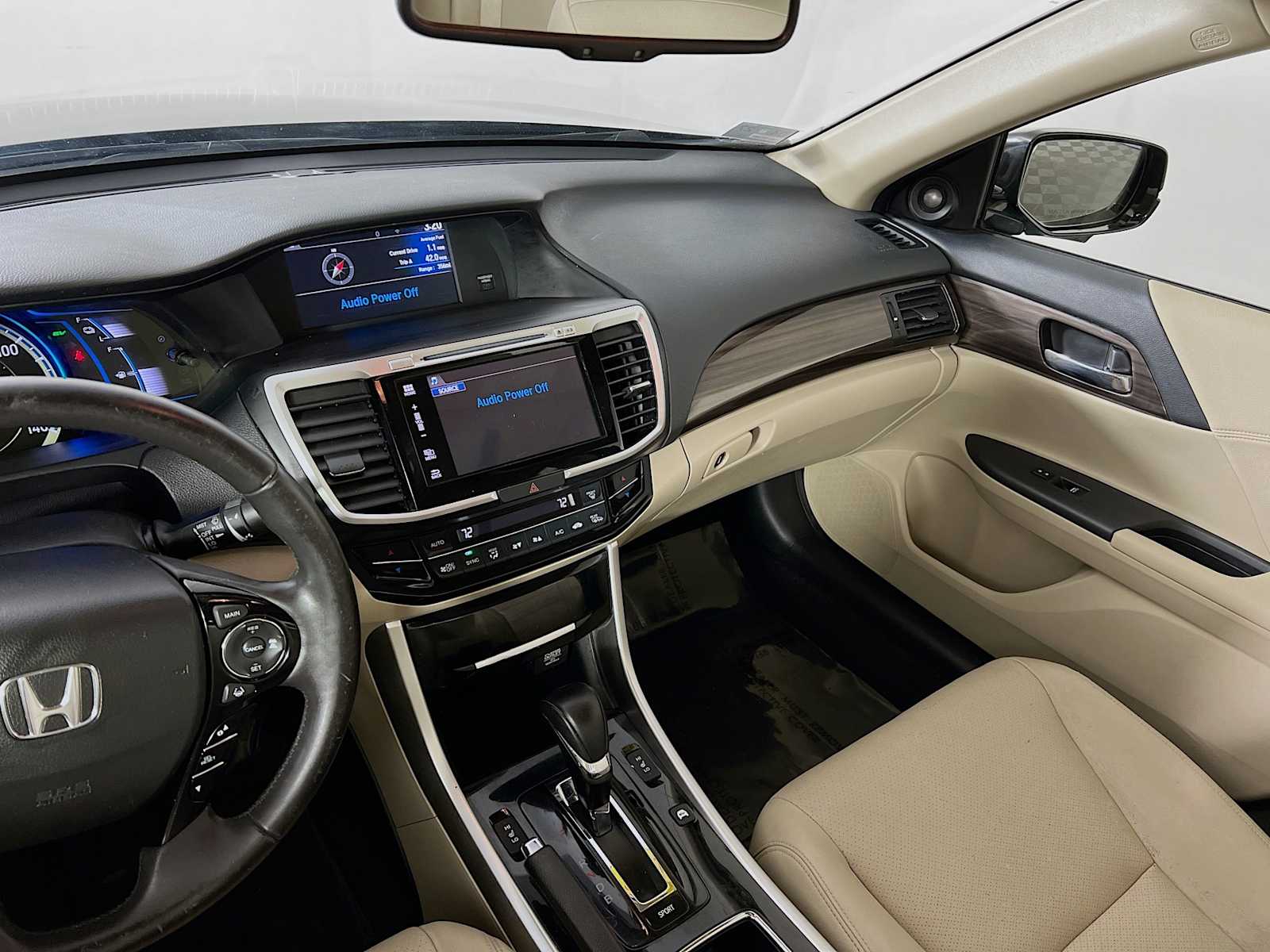 2017 Honda Accord Hybrid EX-L - Photo 24