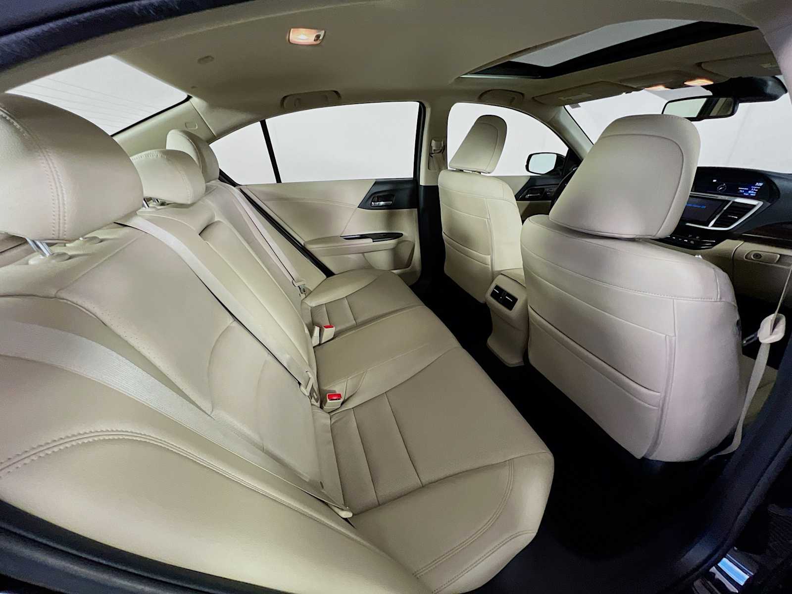 2017 Honda Accord Hybrid EX-L - Photo 27