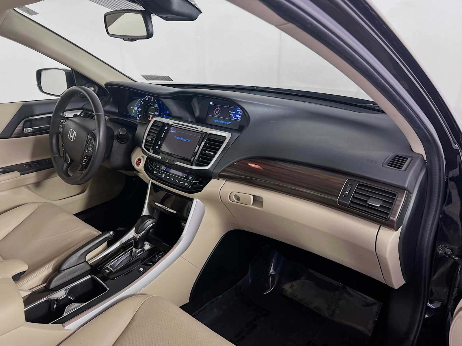 2017 Honda Accord Hybrid EX-L - Photo 29