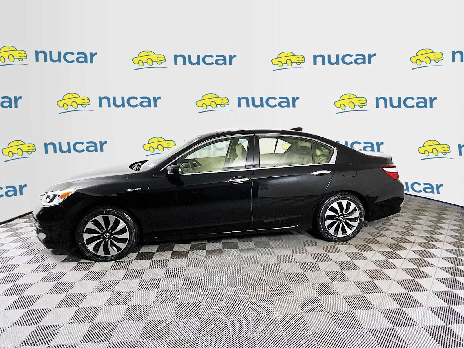 2017 Honda Accord Hybrid EX-L - Photo 4