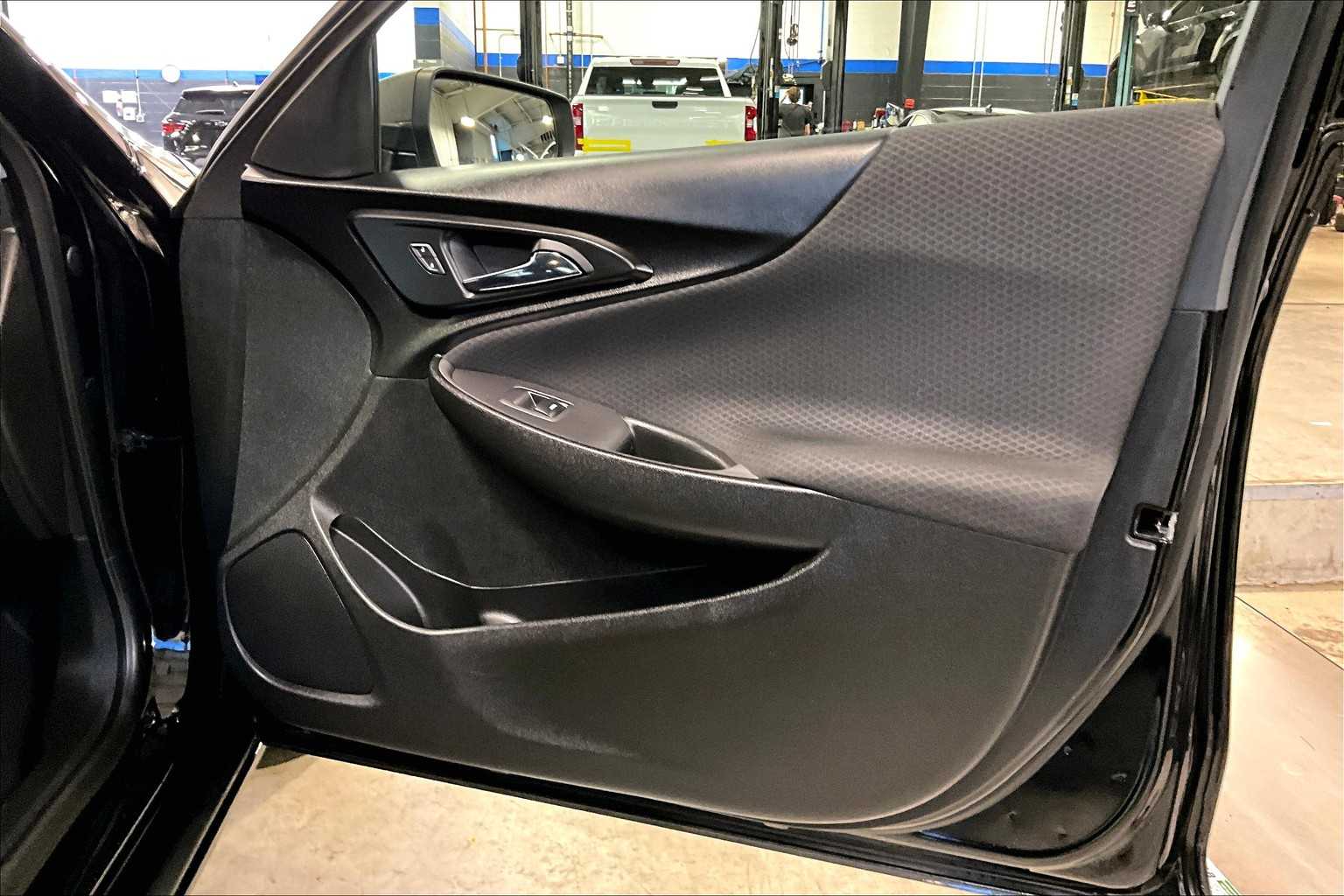 2019 Chevrolet Malibu LS - Photo 12