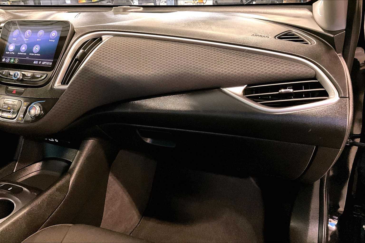 2019 Chevrolet Malibu LS - Photo 13