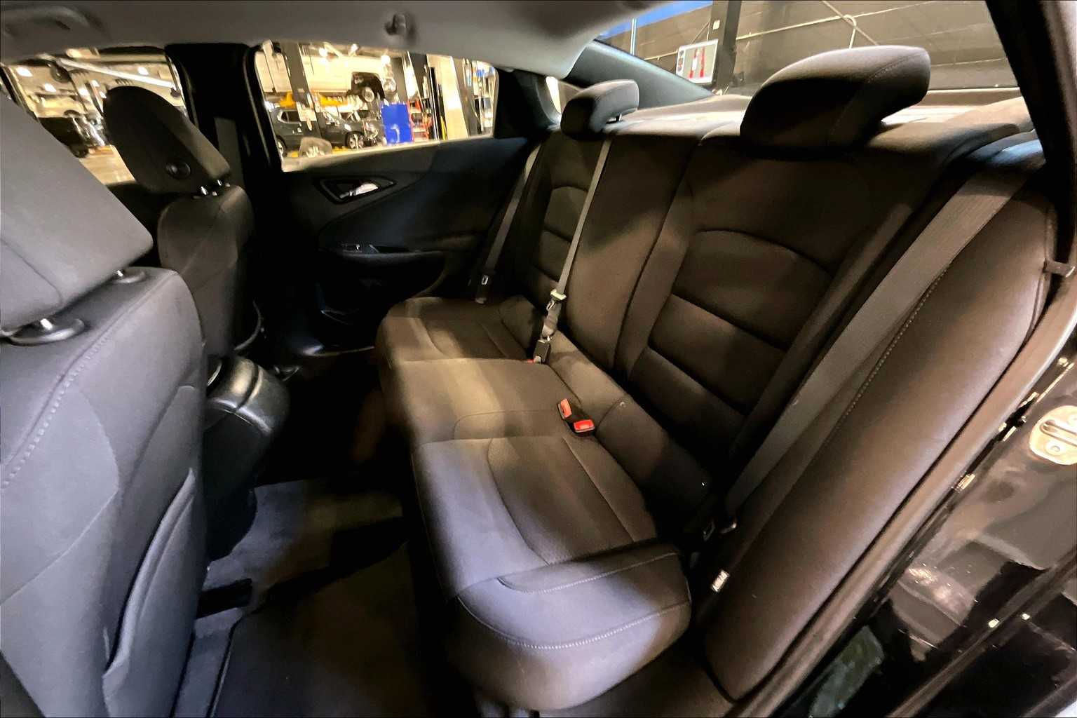 2019 Chevrolet Malibu LS - Photo 15