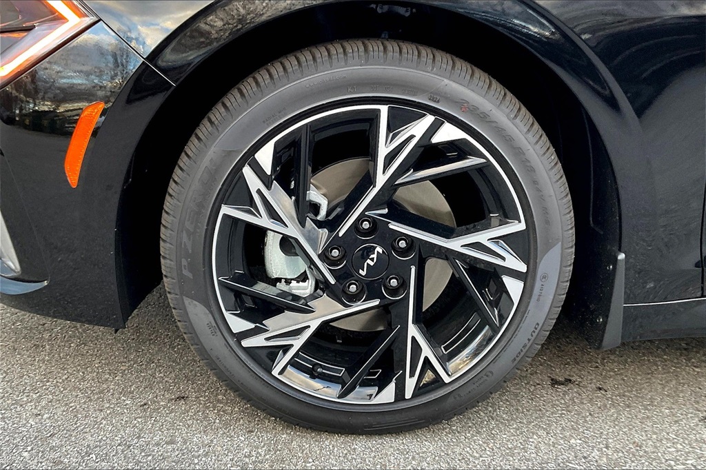2025 Kia K5 GT-Line - Photo 8