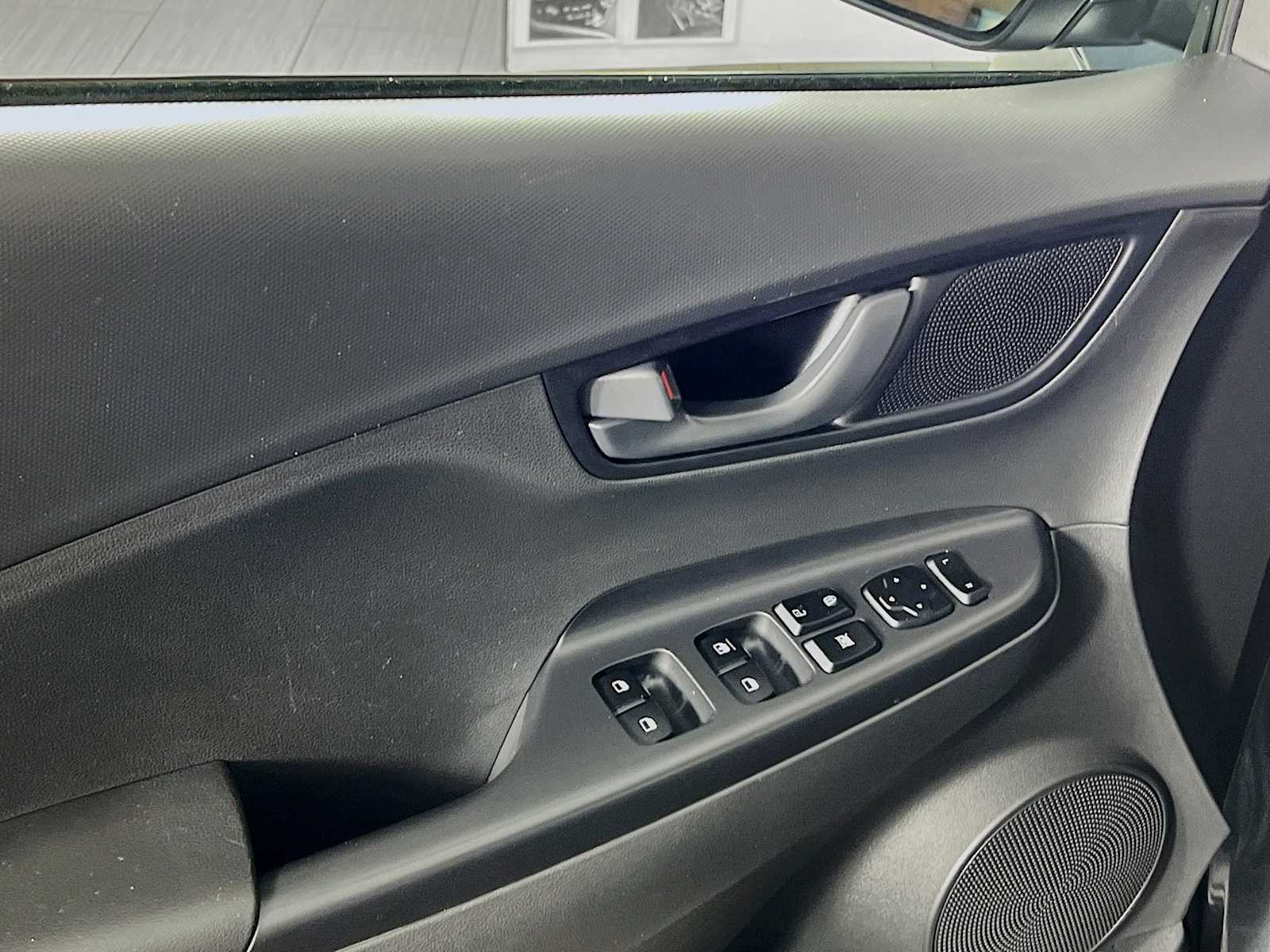 2022 Hyundai Kona SE - Photo 17