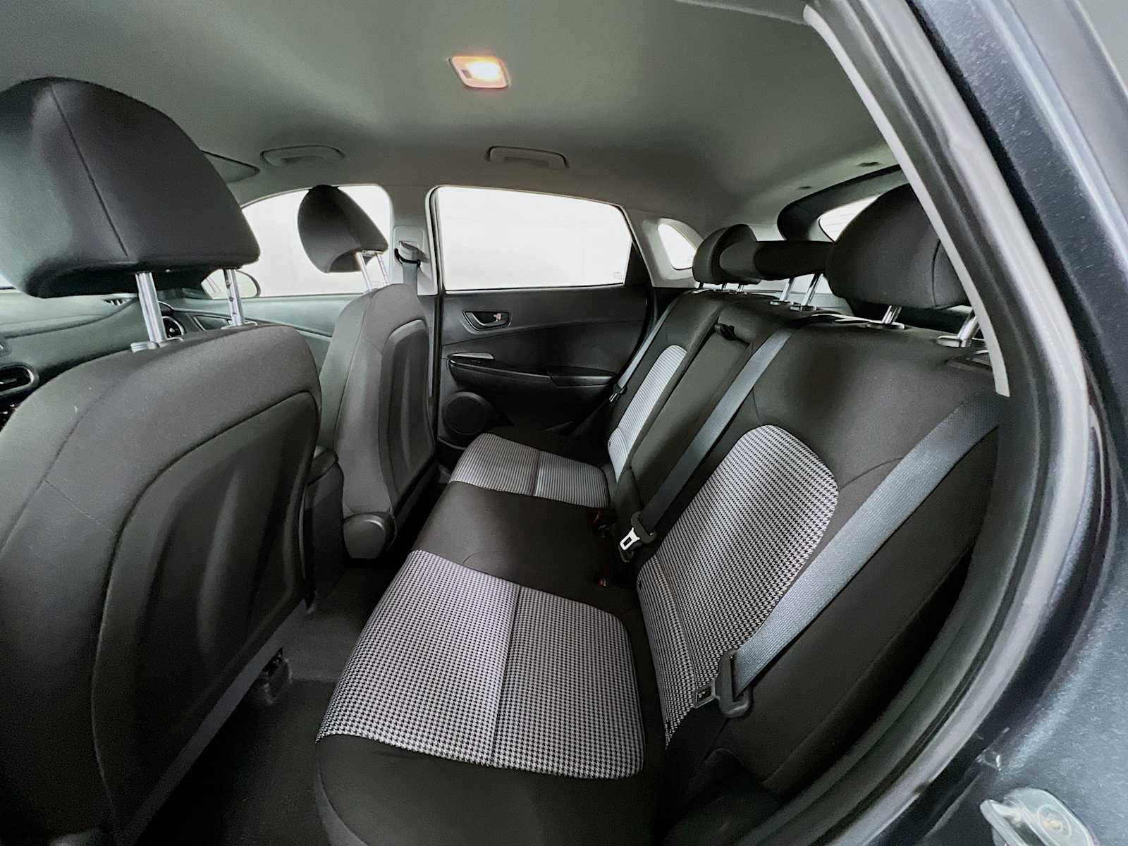 2022 Hyundai Kona SE - Photo 23