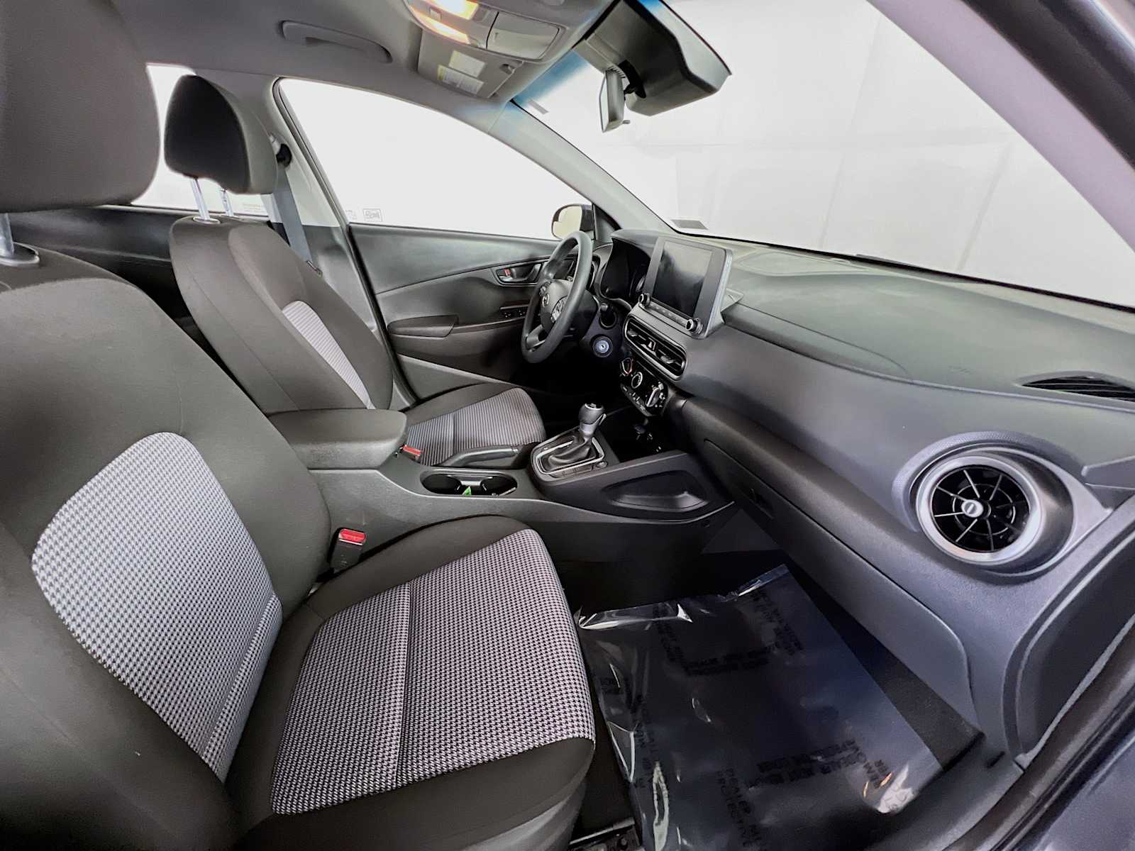 2022 Hyundai Kona SE - Photo 26
