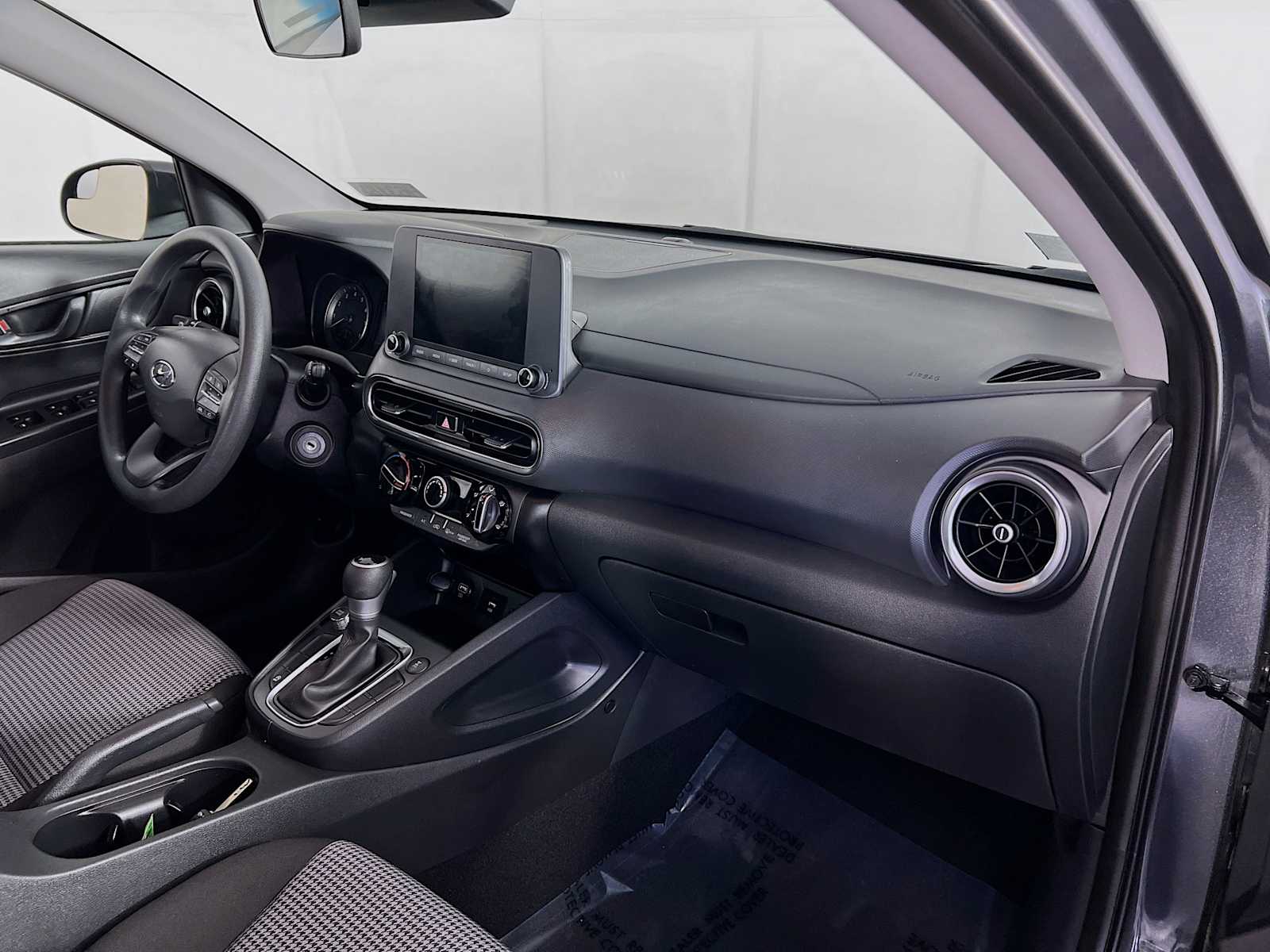 2022 Hyundai Kona SE - Photo 27