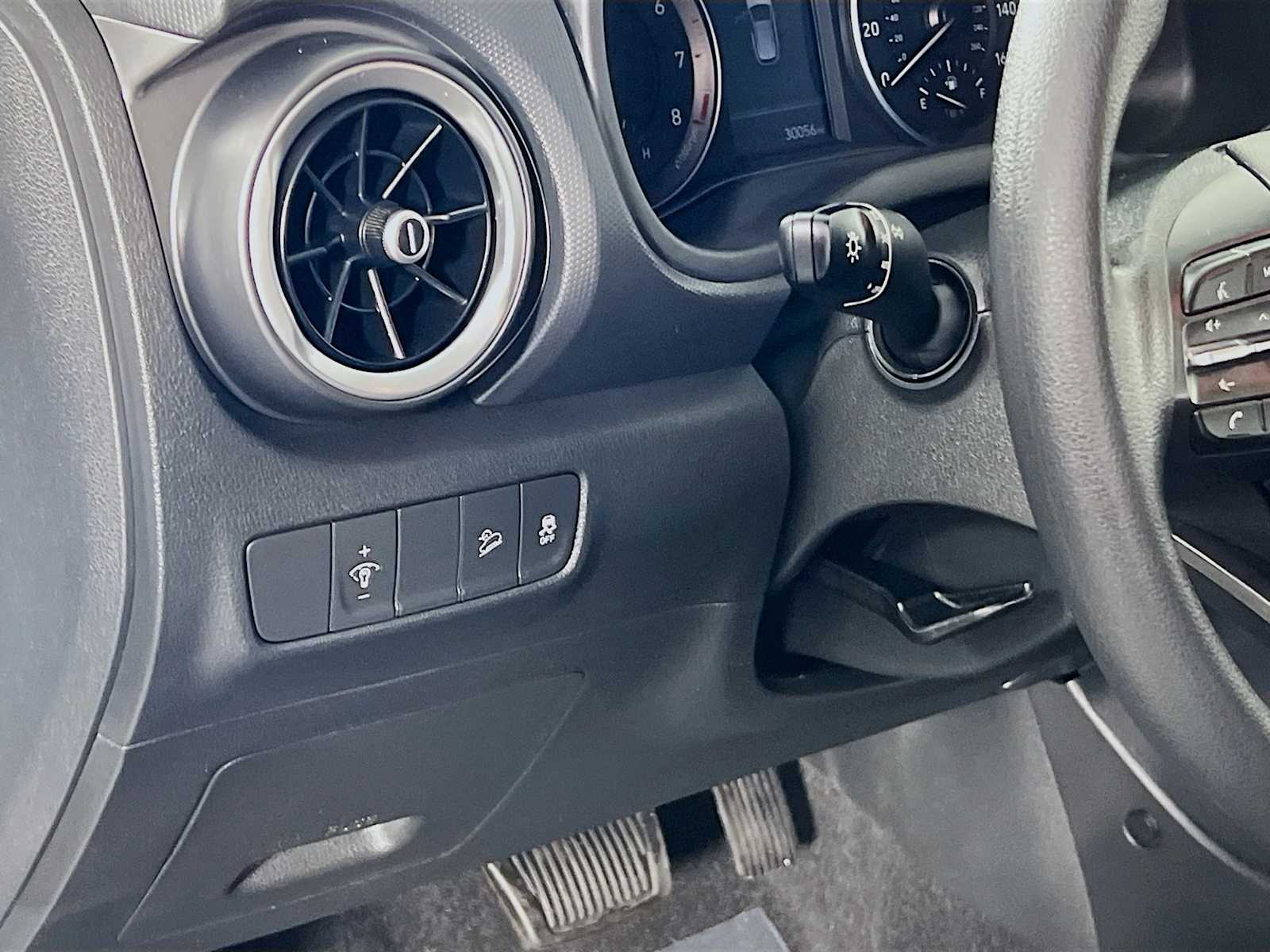 2022 Hyundai Kona SE - Photo 10