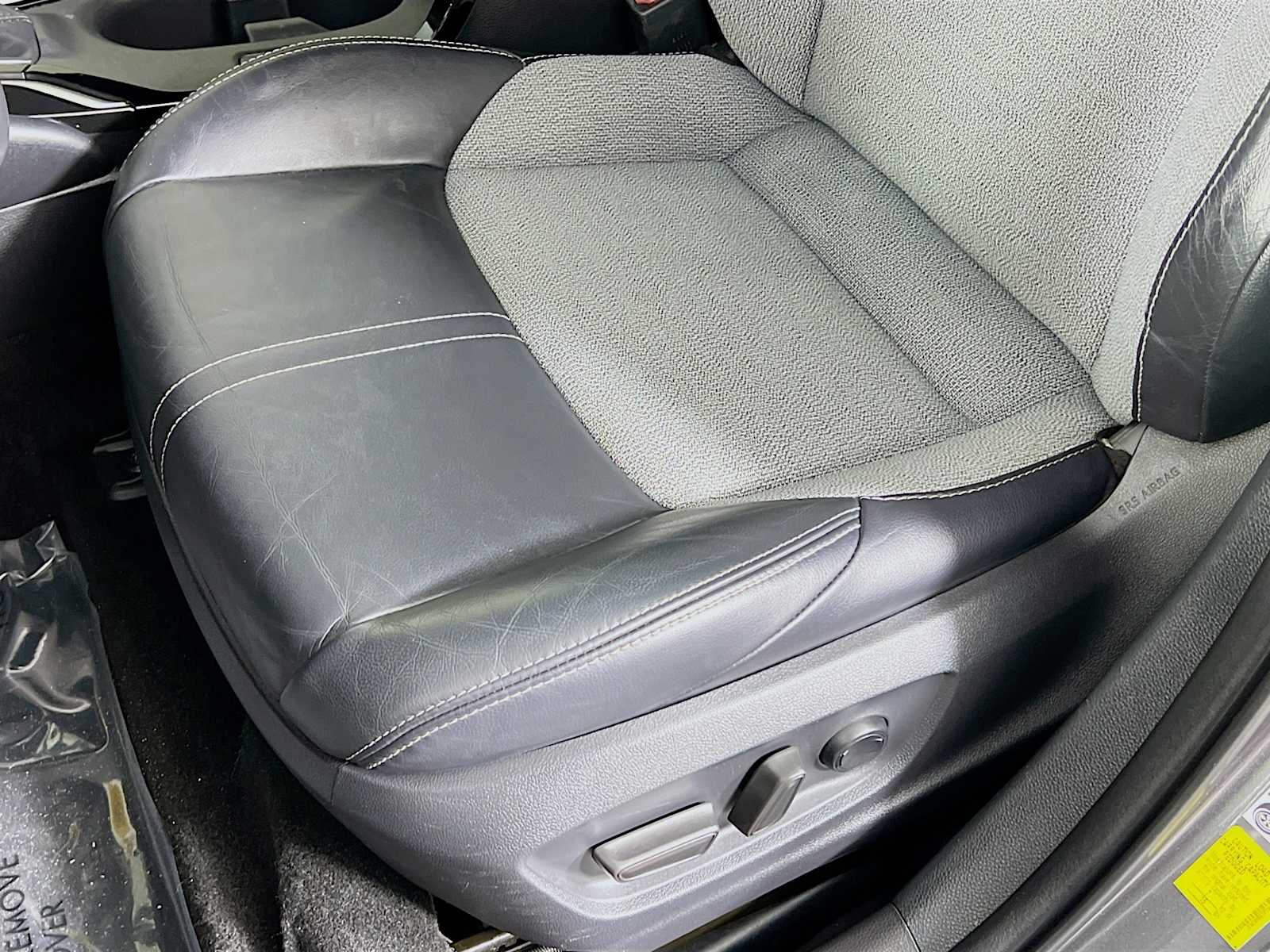 2023 Toyota Corolla XSE - Photo 19