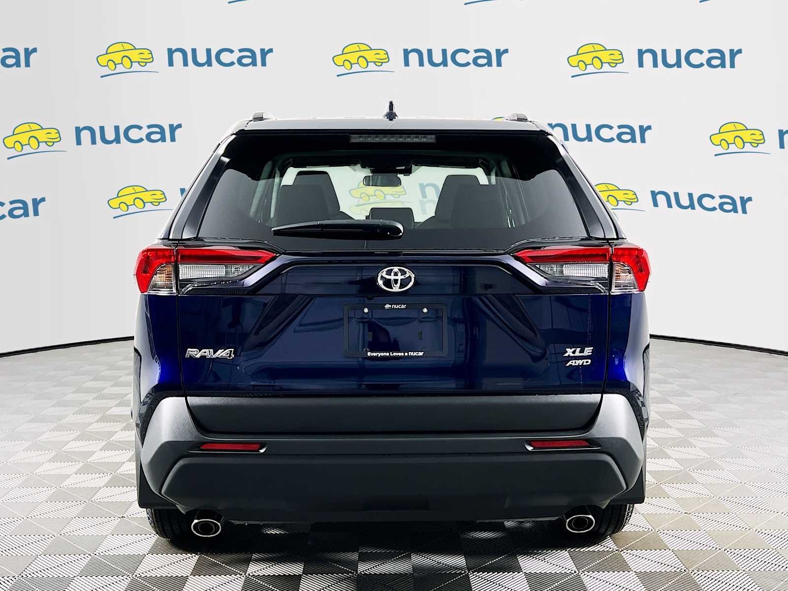 2025 Toyota RAV4 XLE - Photo 5