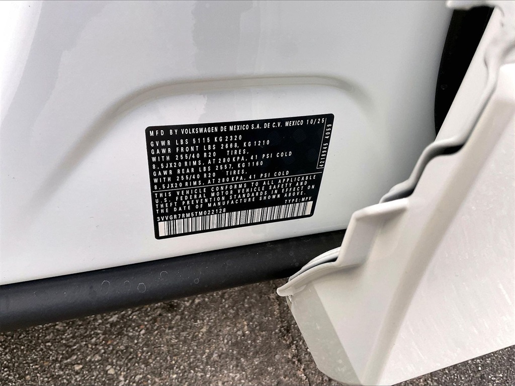 2026 Volkswagen Tiguan 2.0T SE R-Line Black - Photo 16