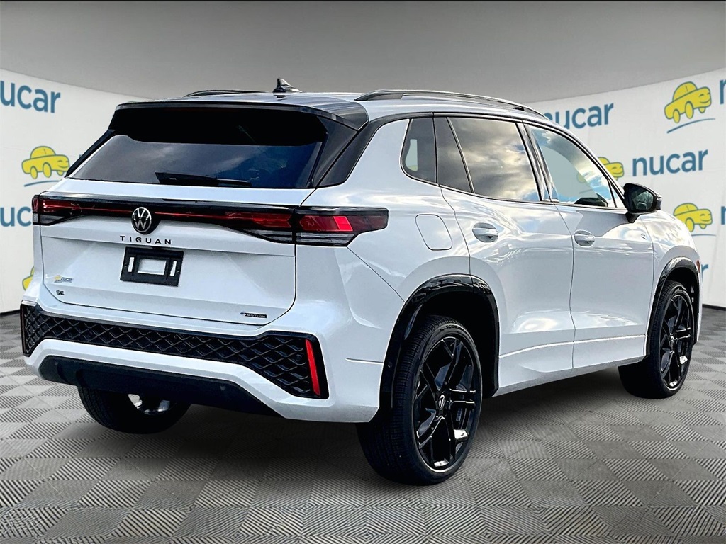 2026 Volkswagen Tiguan 2.0T SE R-Line Black - Photo 7