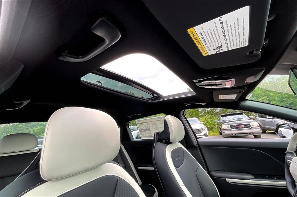 2025 Kia K4 GT-Line - Photo 18