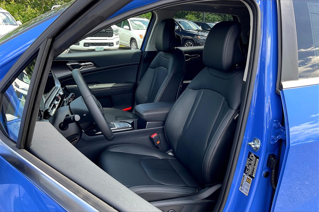 2026 Kia Sportage EX - Photo 11