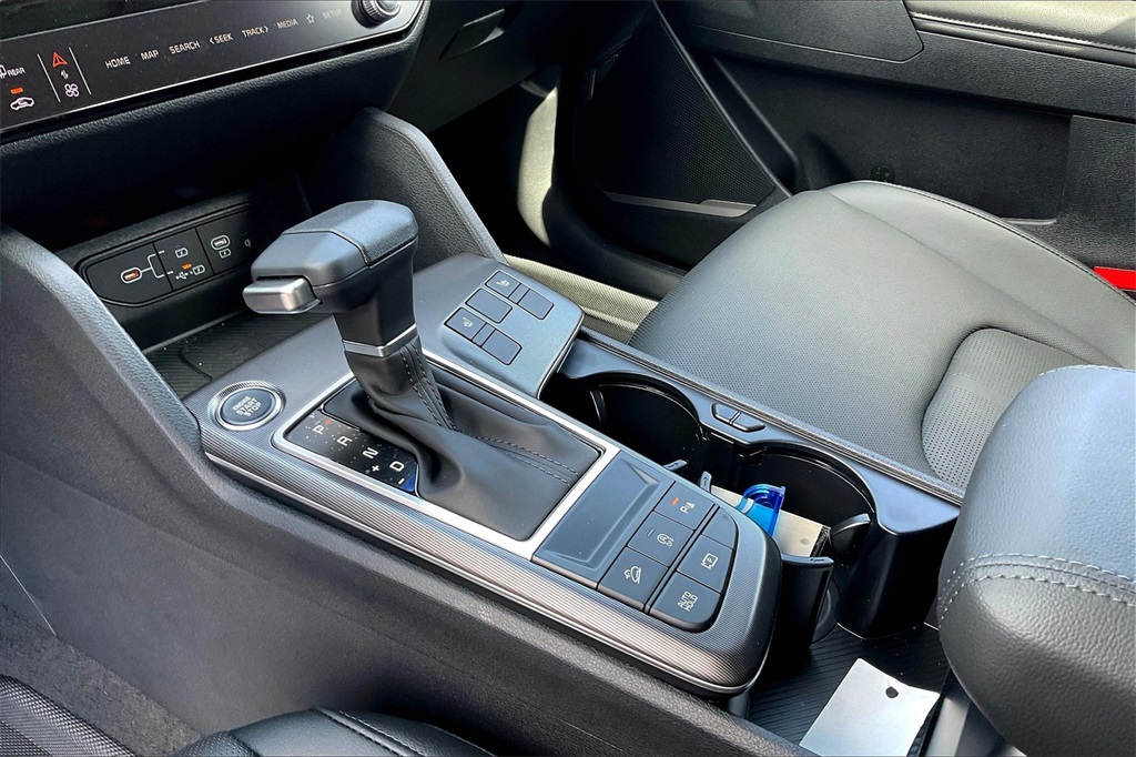 2026 Kia Sportage EX - Photo 14