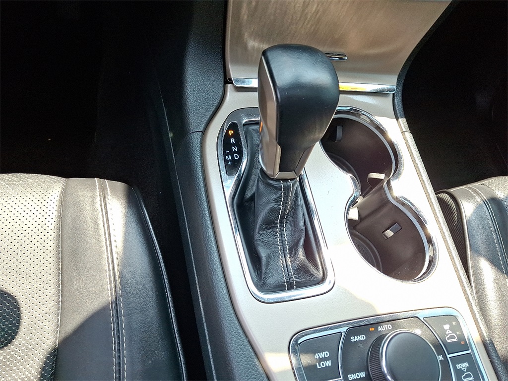 2017 Jeep Grand Cherokee Overland - Photo 16
