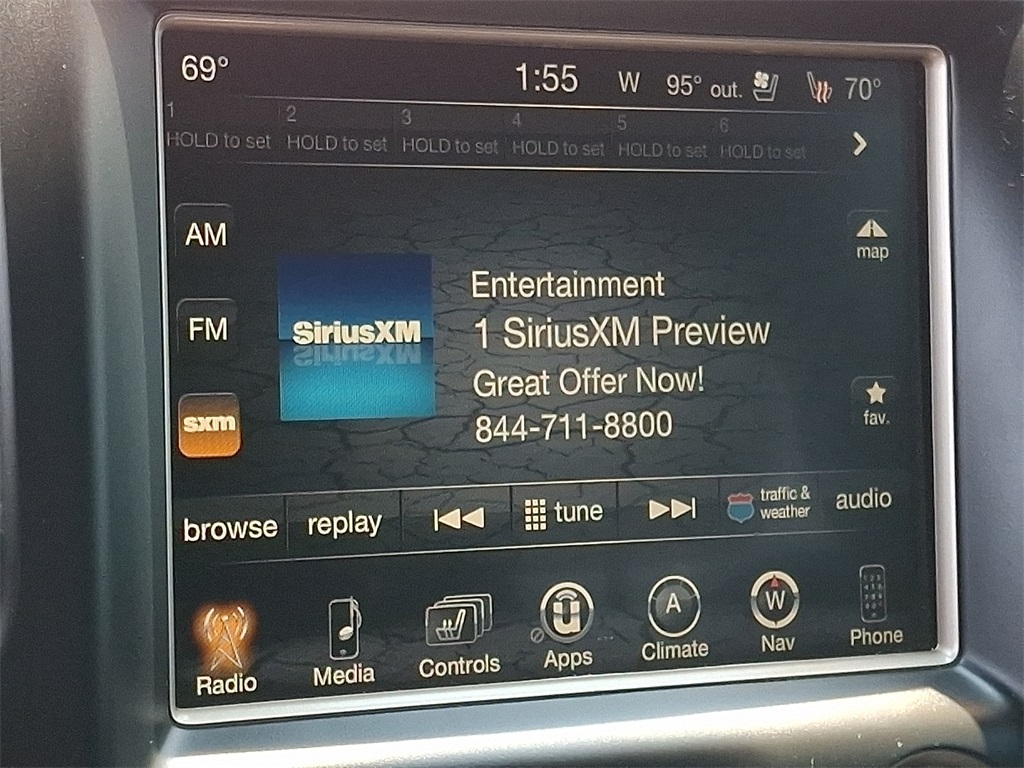 2017 Jeep Grand Cherokee Overland - Photo 18