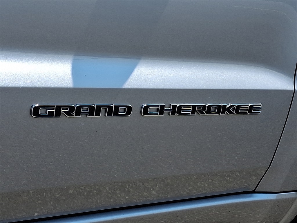 2017 Jeep Grand Cherokee Overland - Photo 30