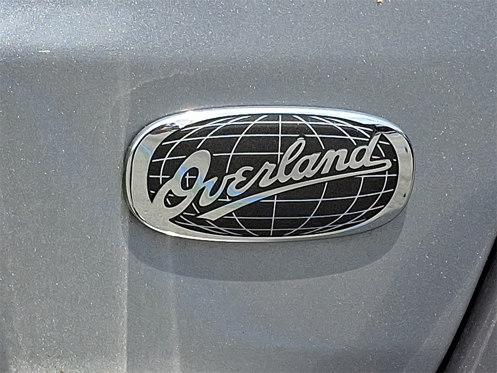 2017 Jeep Grand Cherokee Overland - Photo 10
