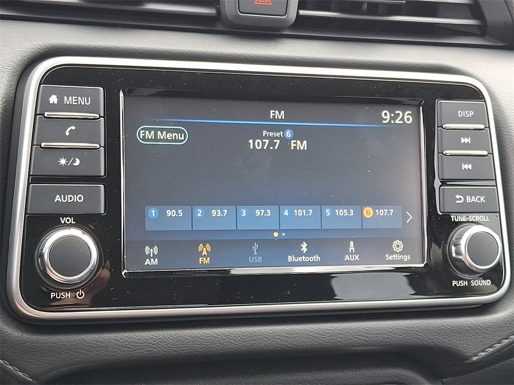 2025 Nissan Versa 1.6 S - Photo 11
