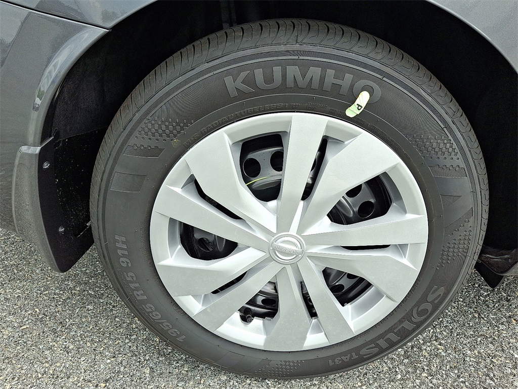 2025 Nissan Versa 1.6 S - Photo 4