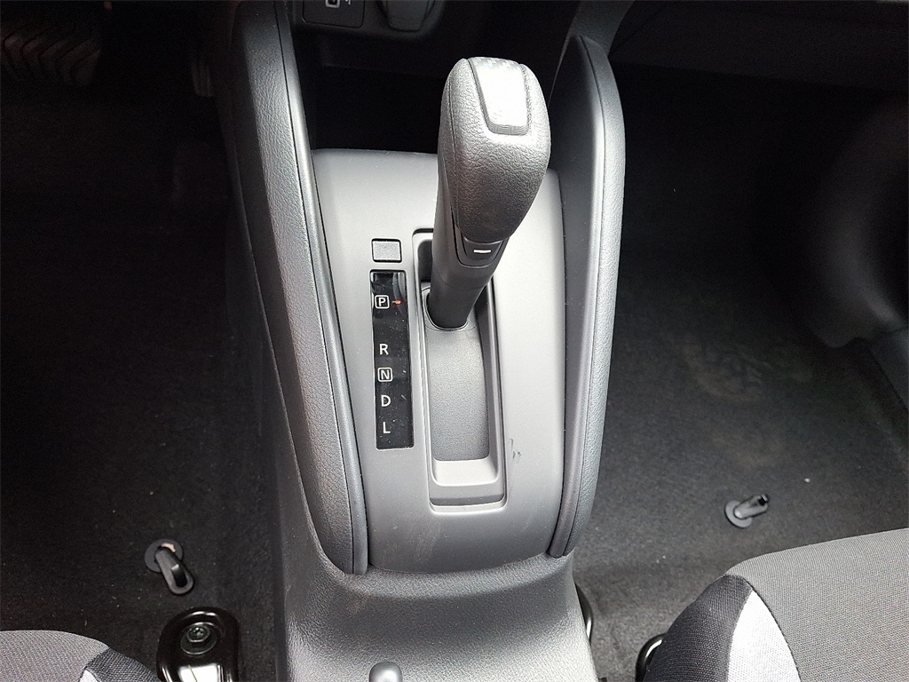 2025 Nissan Versa 1.6 S - Photo 9
