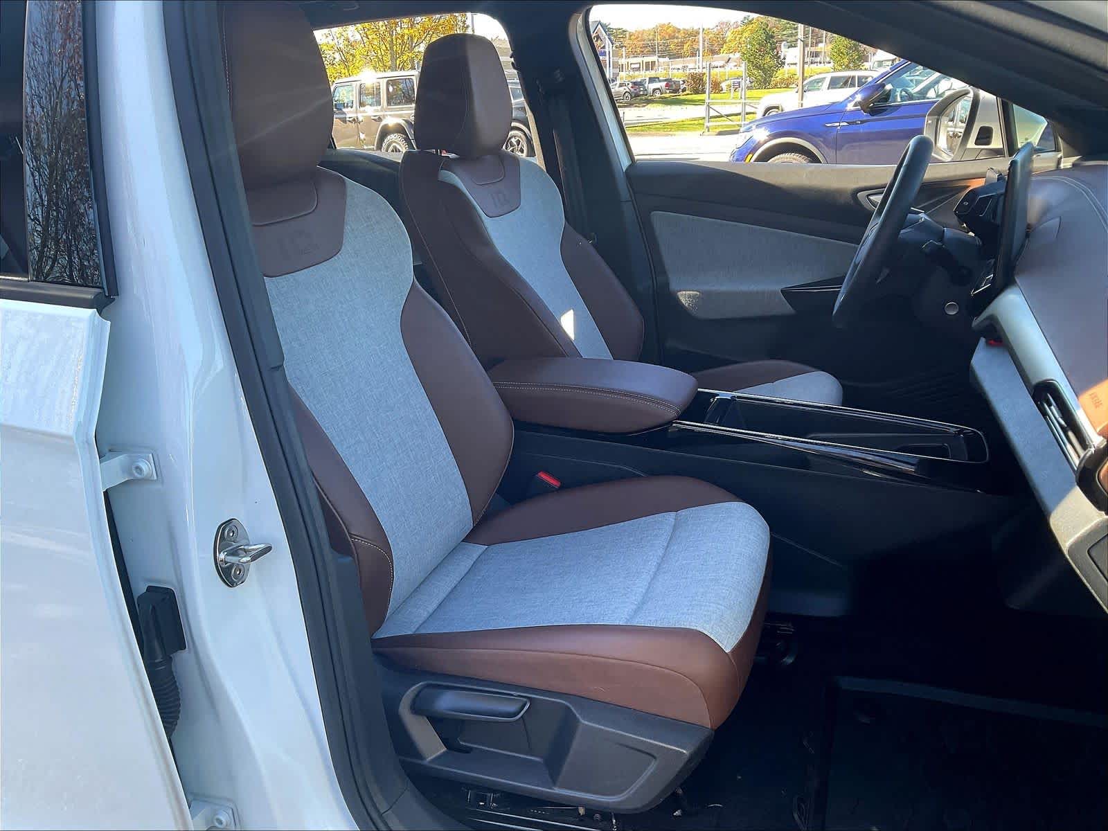 2023 Volkswagen ID.4 Pro - Photo 11