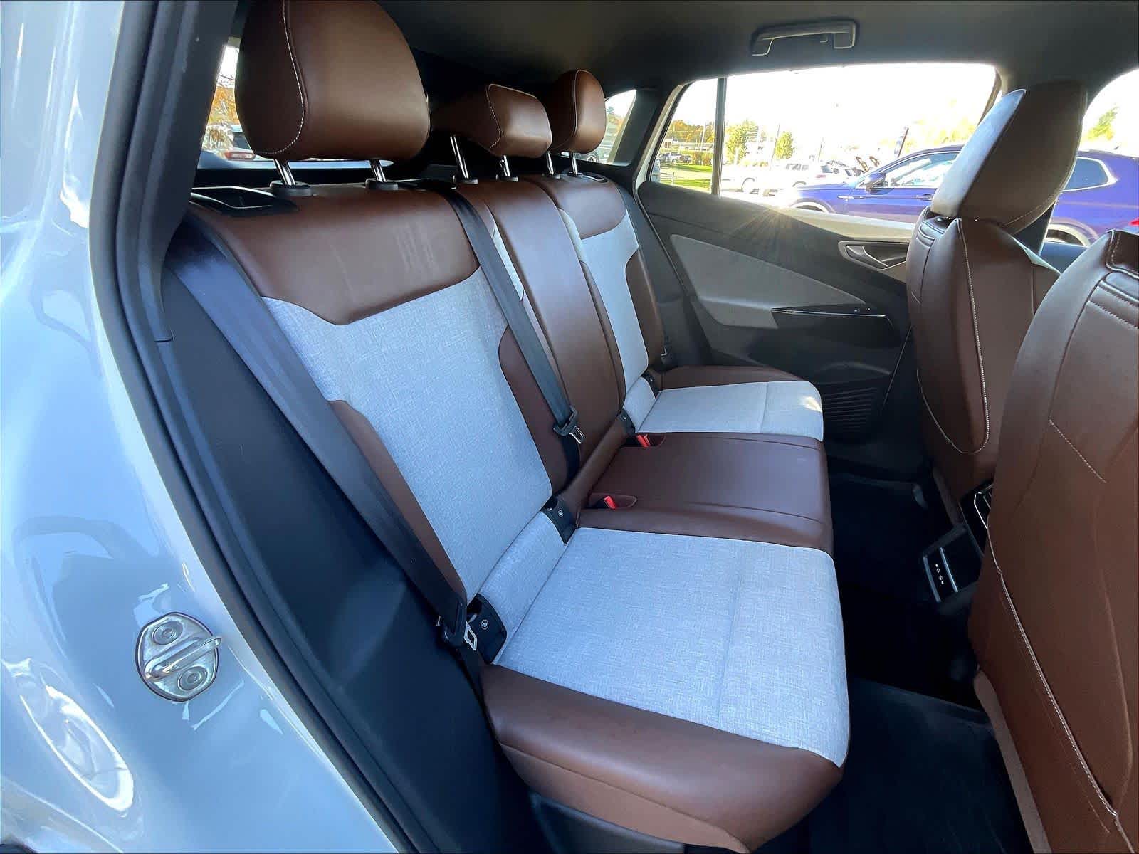 2023 Volkswagen ID.4 Pro - Photo 16